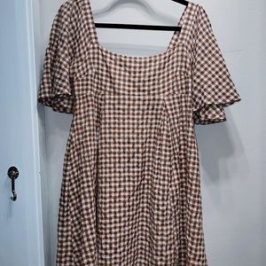 Brand: By together, size medium. Perfect dress for summer dinners or brunches